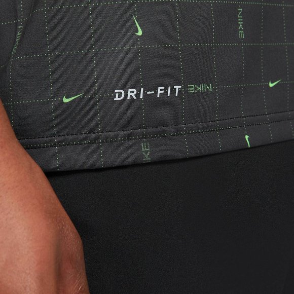 Nike Legends Printed Training Shirt. New. Mens M - Picture 3 of 5